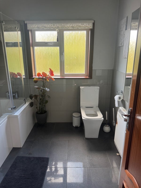 Room Walpole Road in Greater London