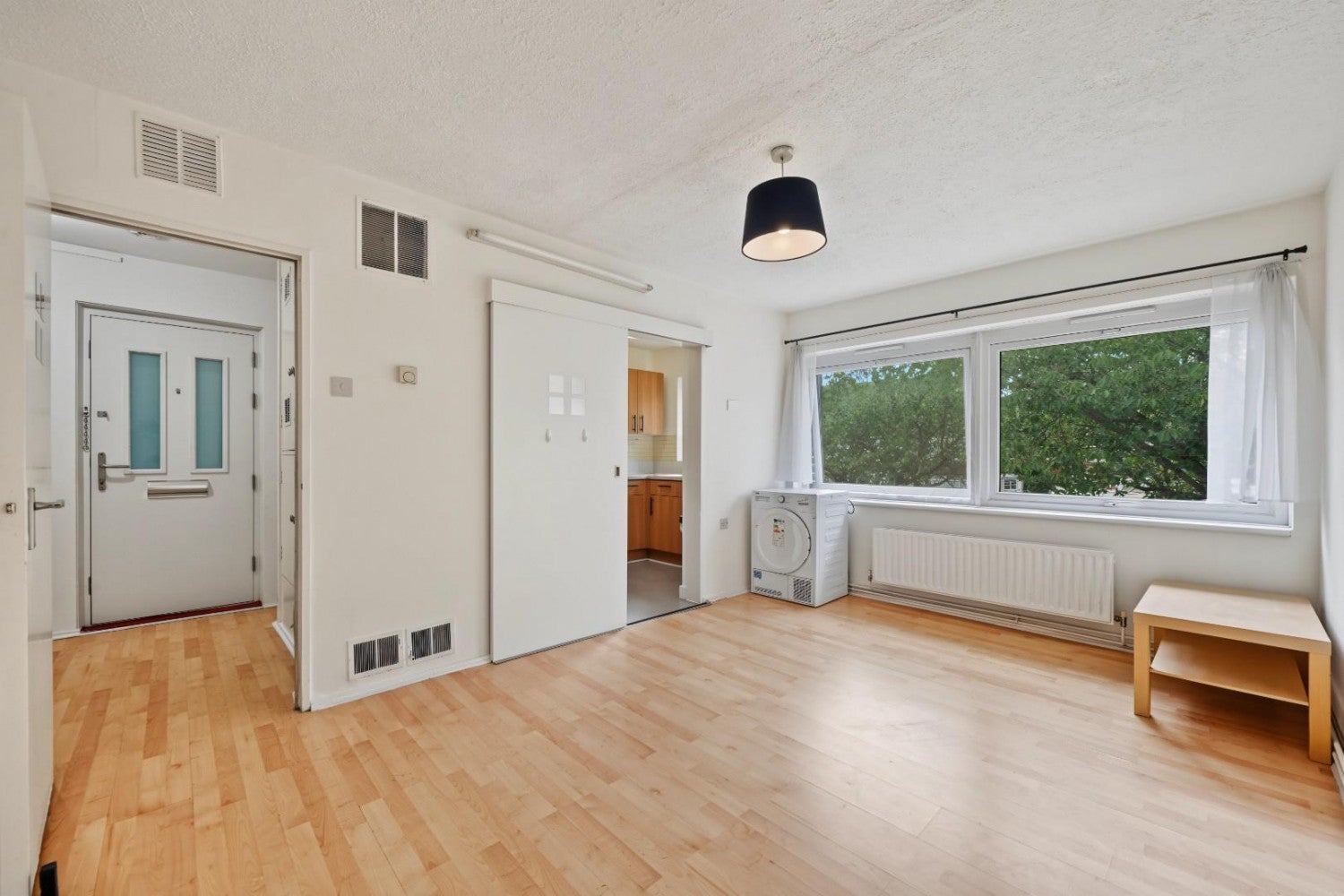Flat Eldon Road in Greater London