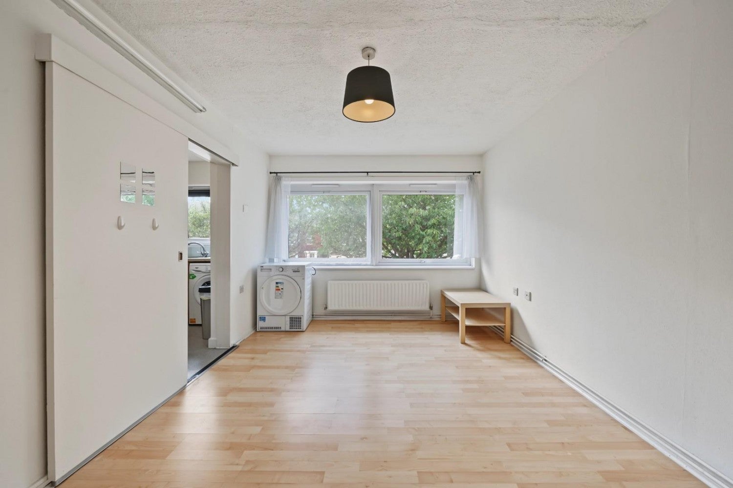 Flat Eldon Road in Greater London