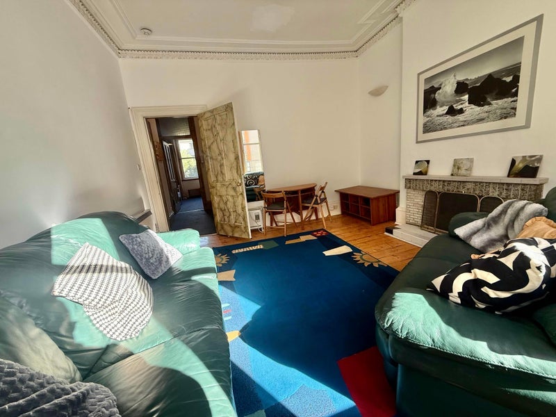 Flat Rose Street in Glasgow