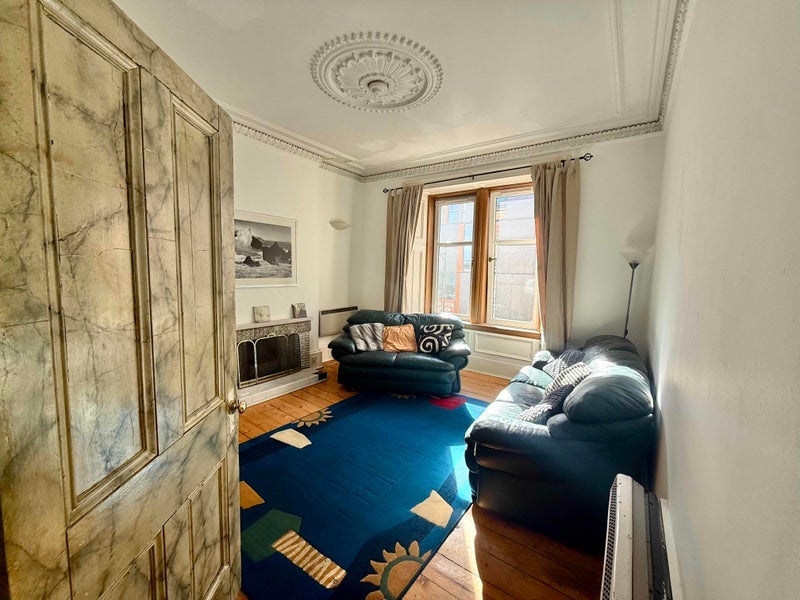 Flat Rose Street in Glasgow