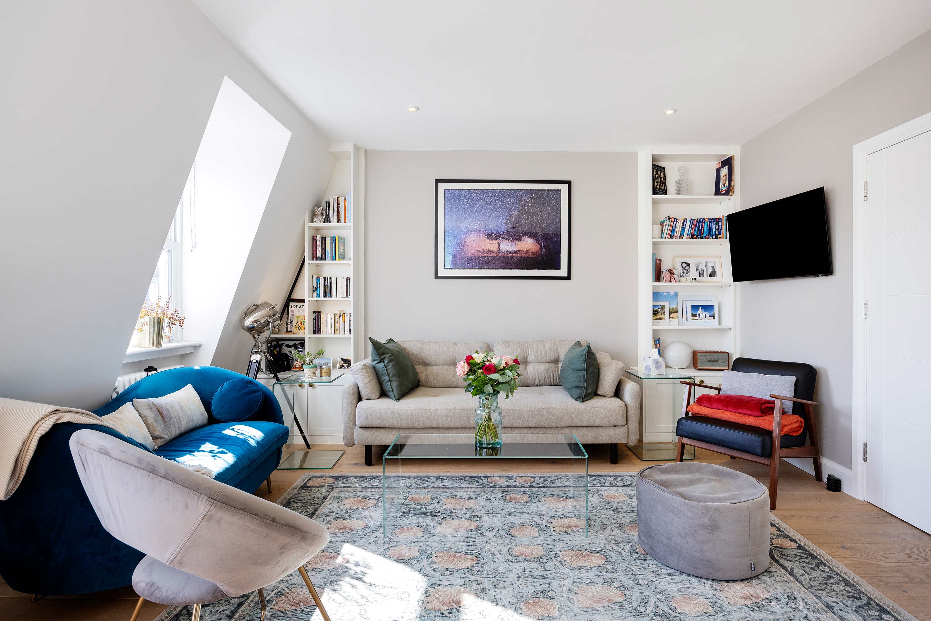 Flat Sinclair Road in Greater London