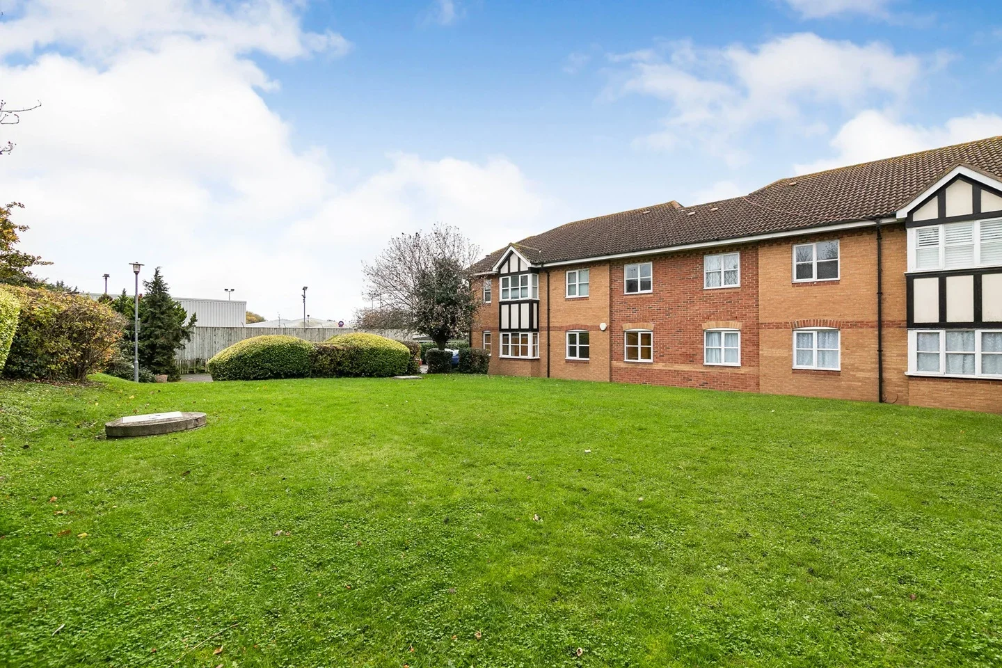 Flat Lea Valley Road in Greater London