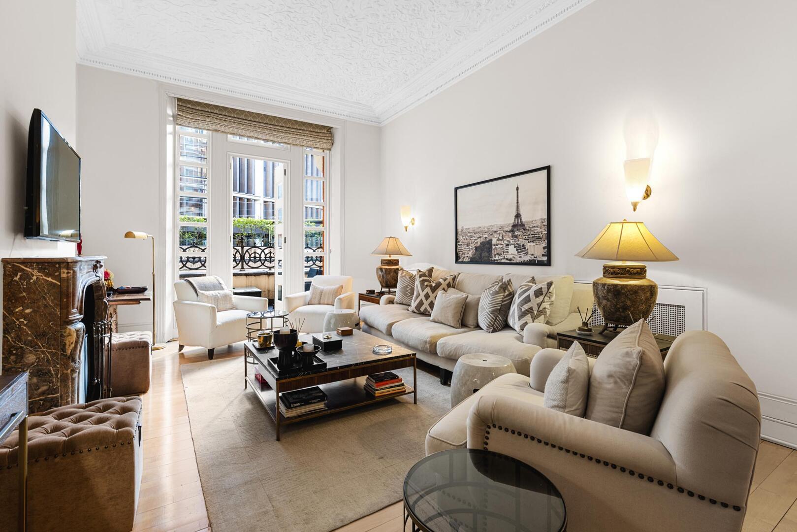 Flat Knightsbridge in City of Westminster