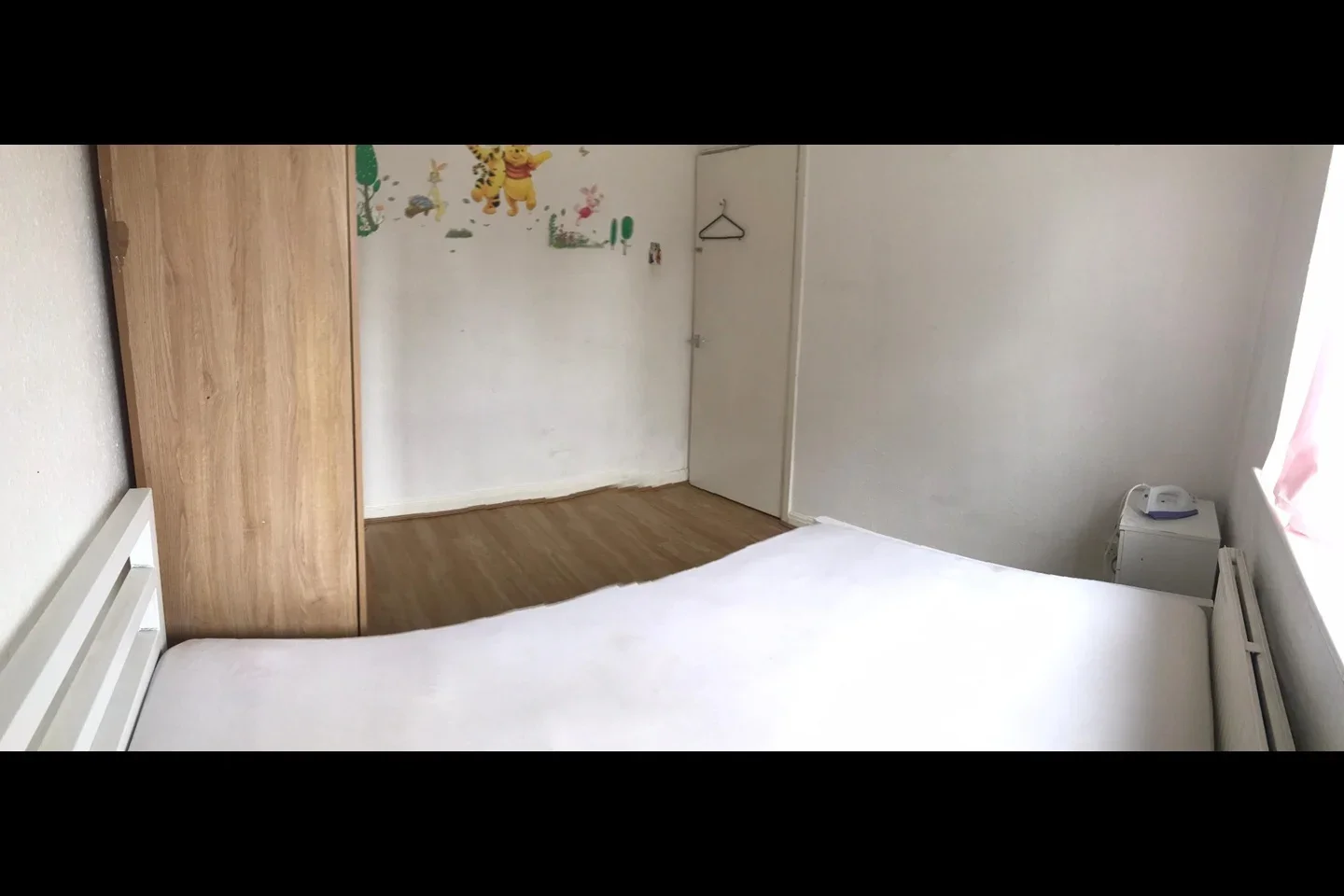 Room Hampden Road in Greater London