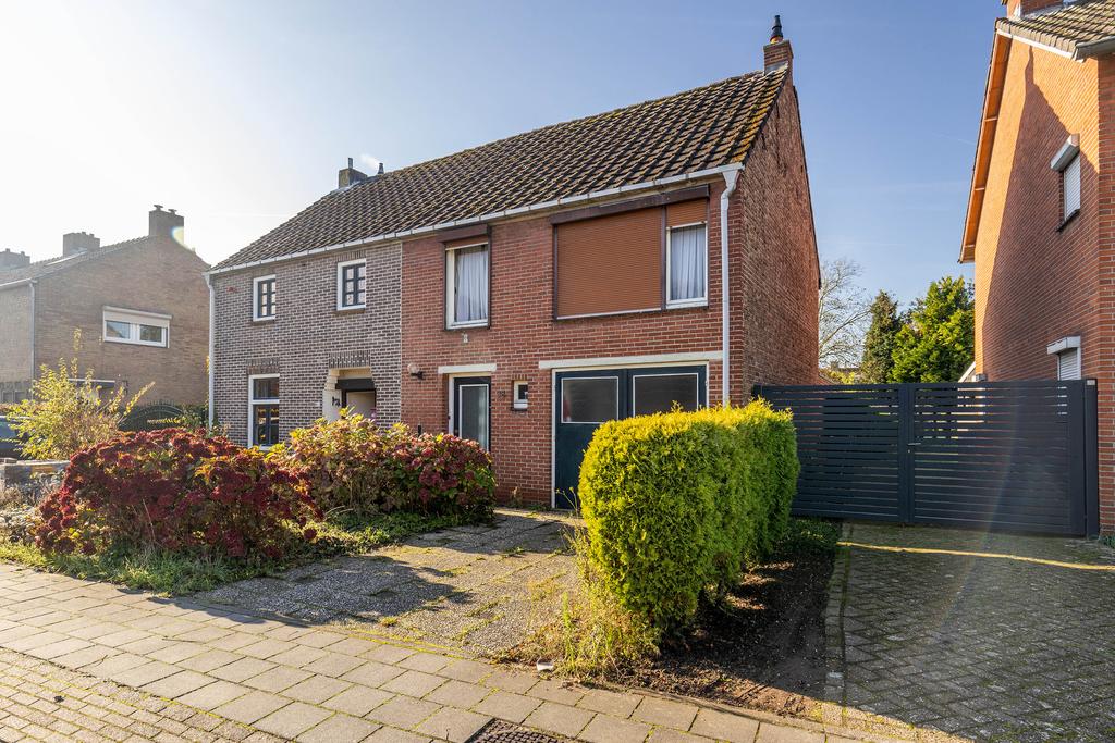 Huis Keerweg 38 in Buchten