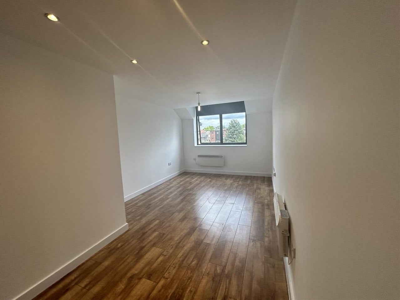 Flat Coval Lane in Chelmsford
