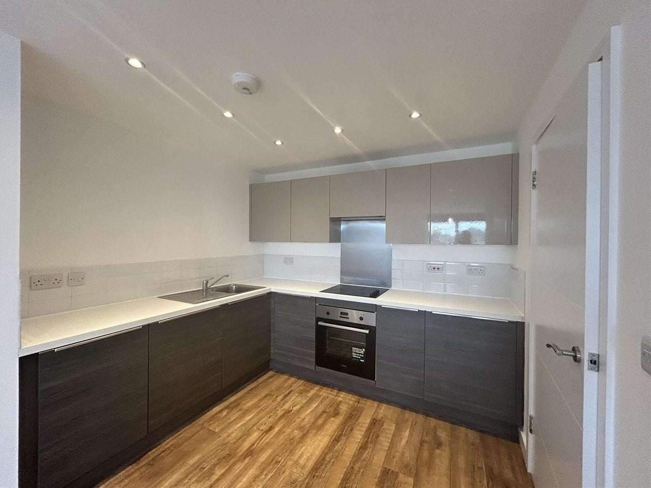 Flat Coval Lane in Chelmsford