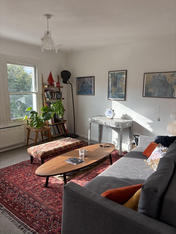 Room Saratoga Road in Greater London