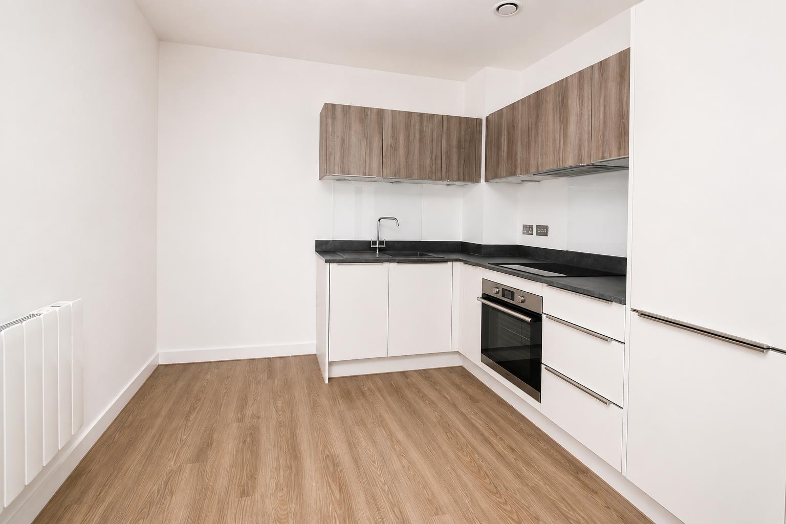Flat North Star Avenue in Swindon