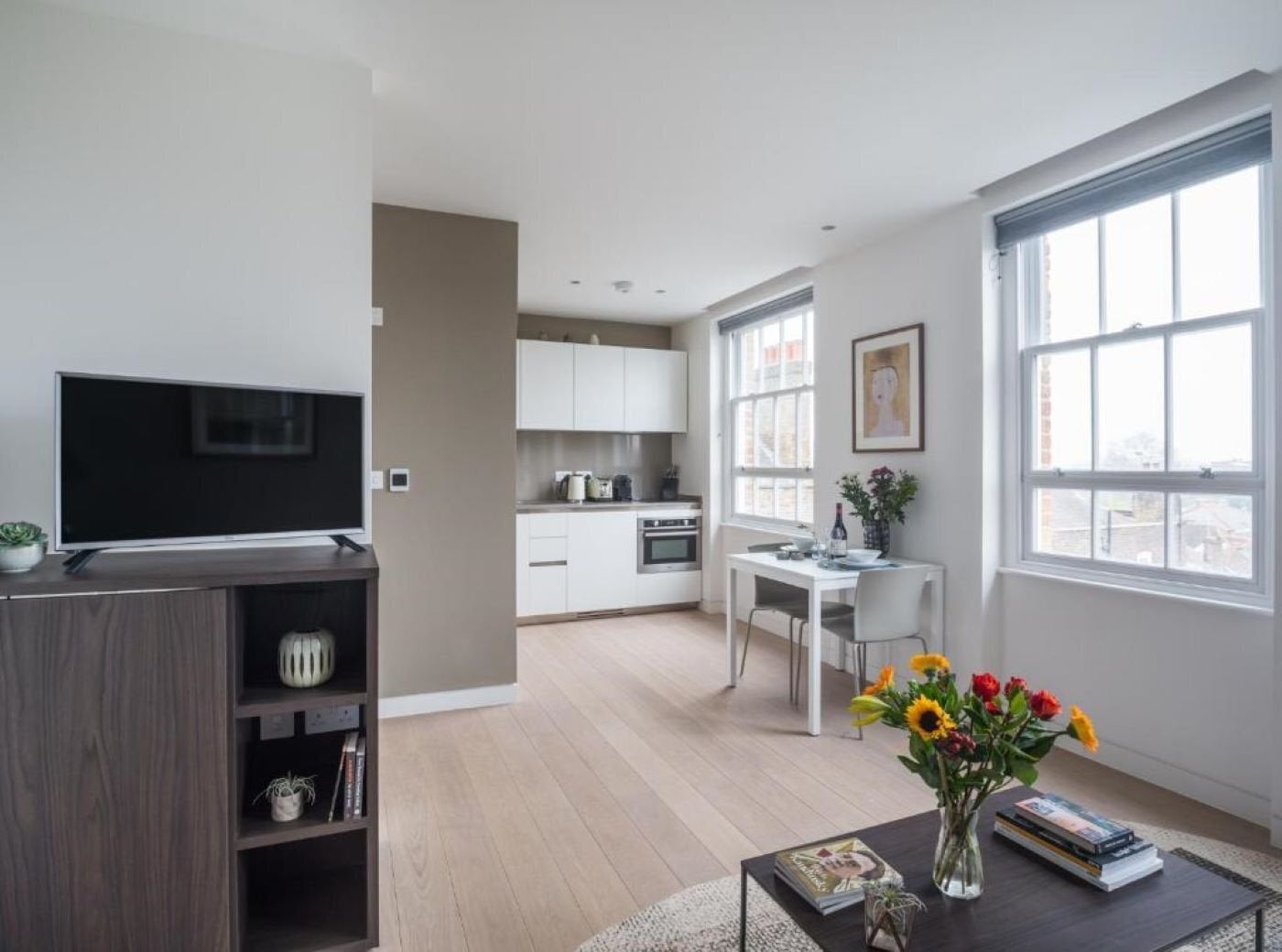 Flat Oriel Place in Greater London