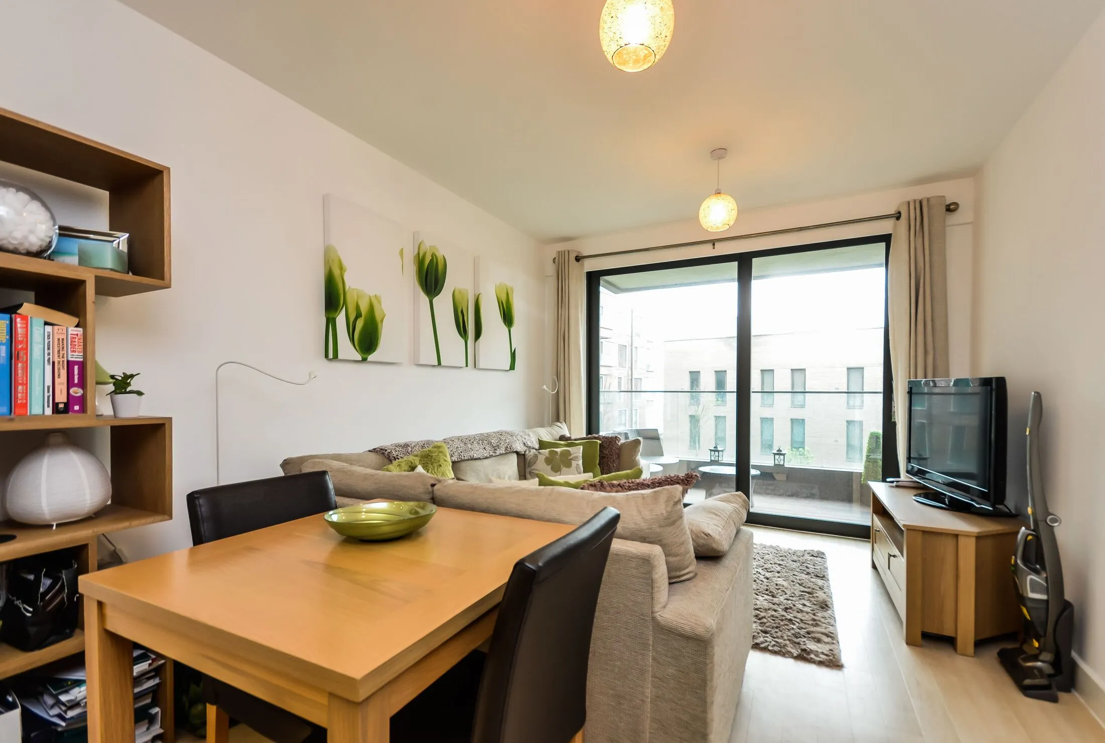 Flat Booth Road in Greater London