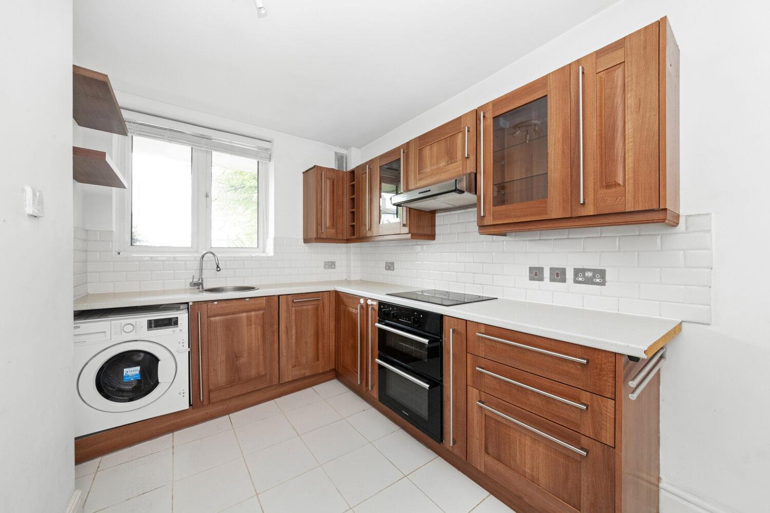 Flat Elmworth Grove in Greater London