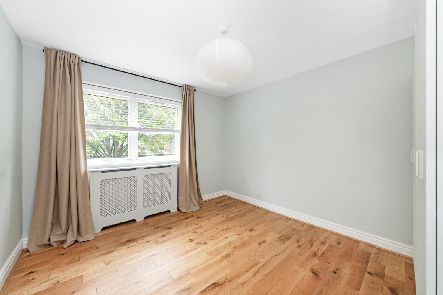 Flat Elmworth Grove in Greater London
