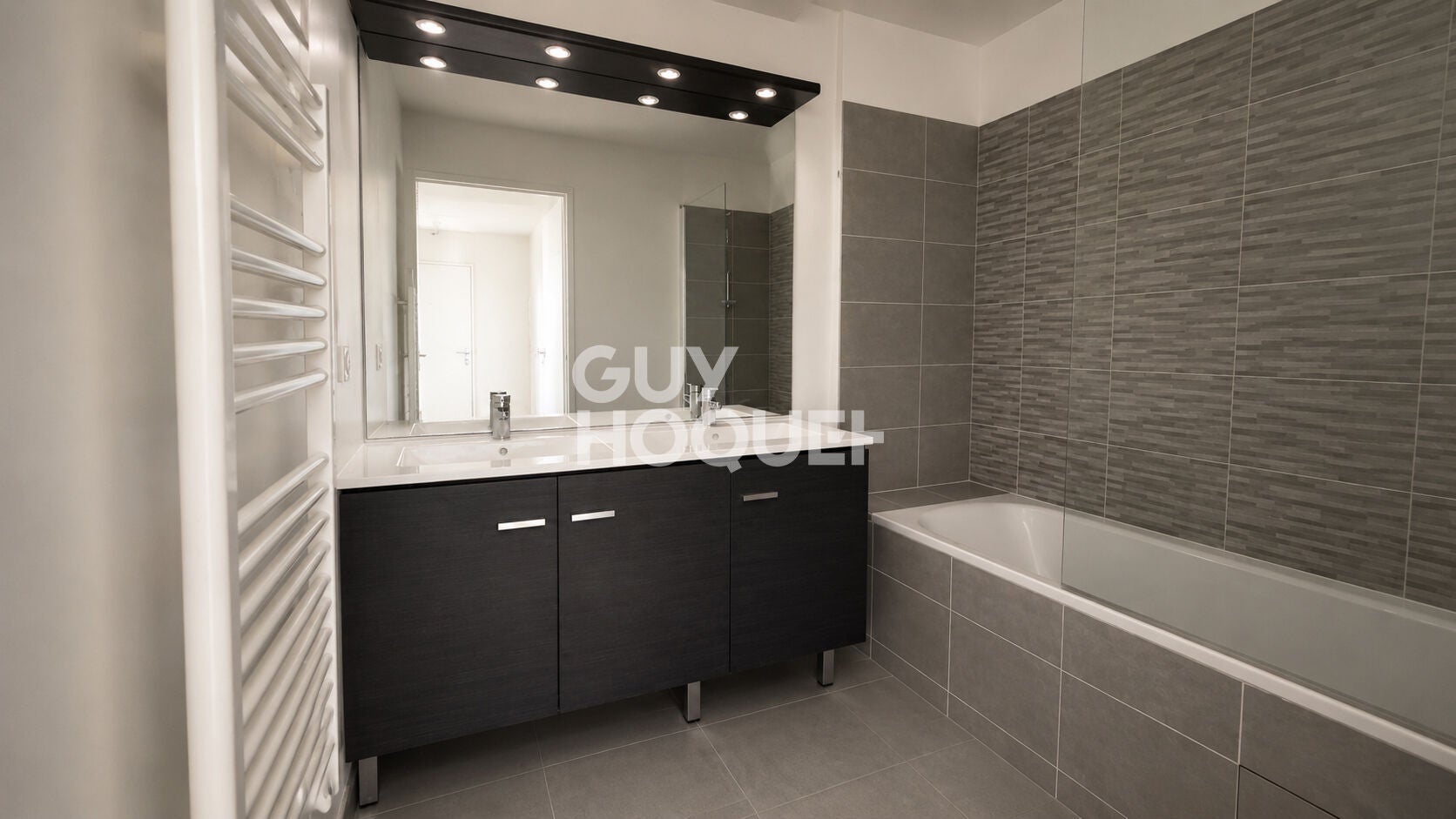 Flat Rue Barbara in Pantin