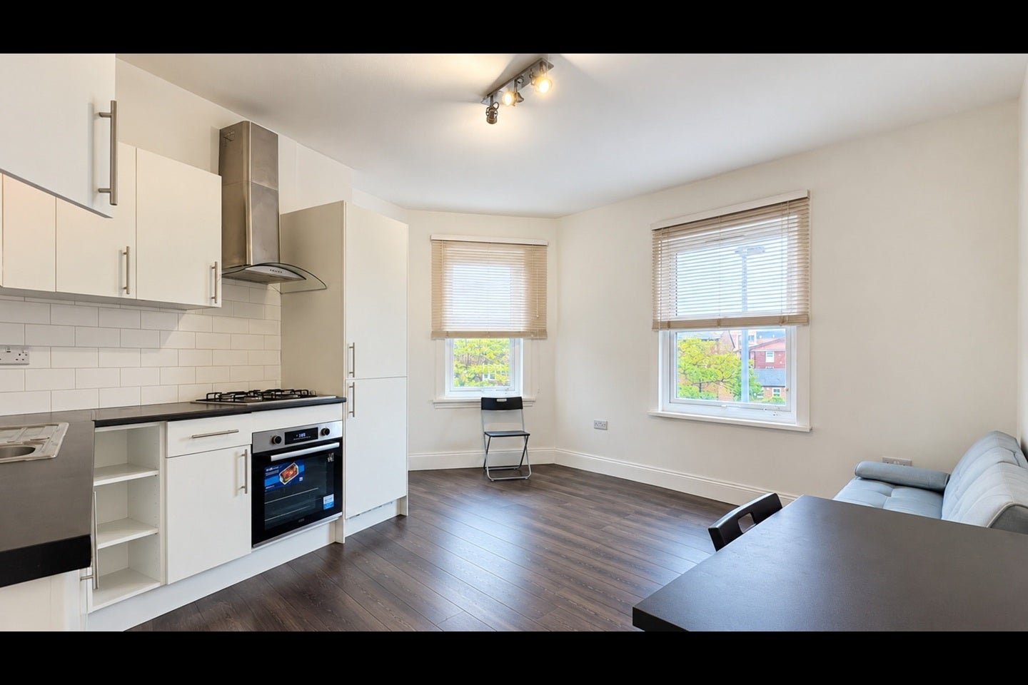 Flat High Road Leytonstone in Greater London