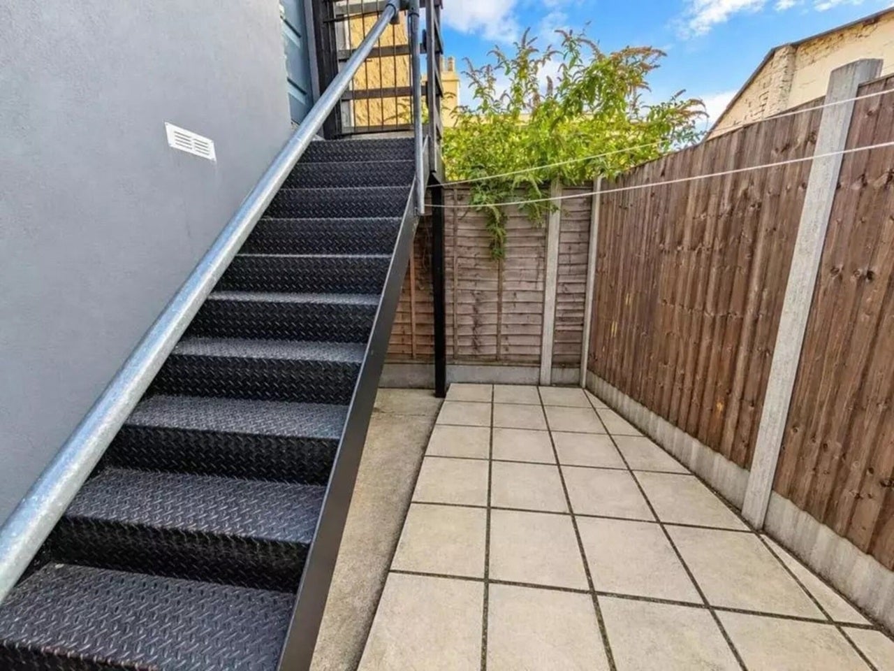 Flat High Road Leytonstone in Greater London