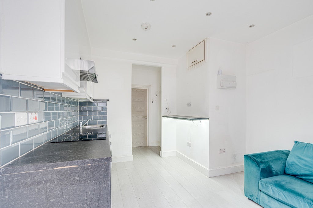 Flat Willingdon Road in Greater London