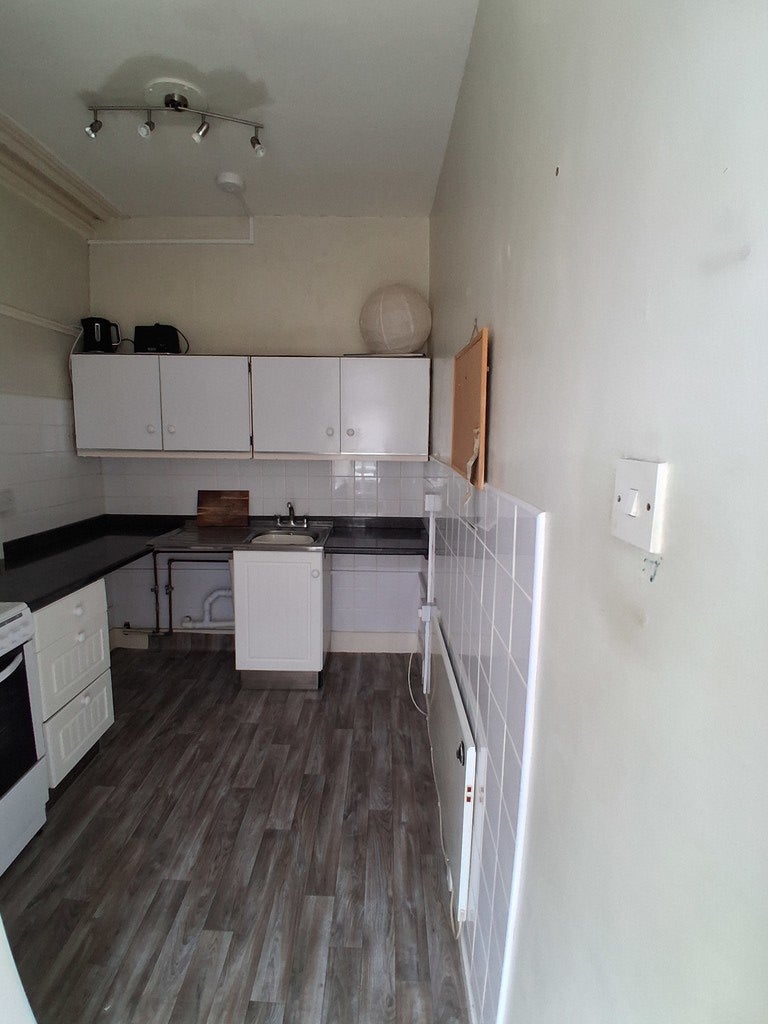 Flat Penn Road in Wolverhampton