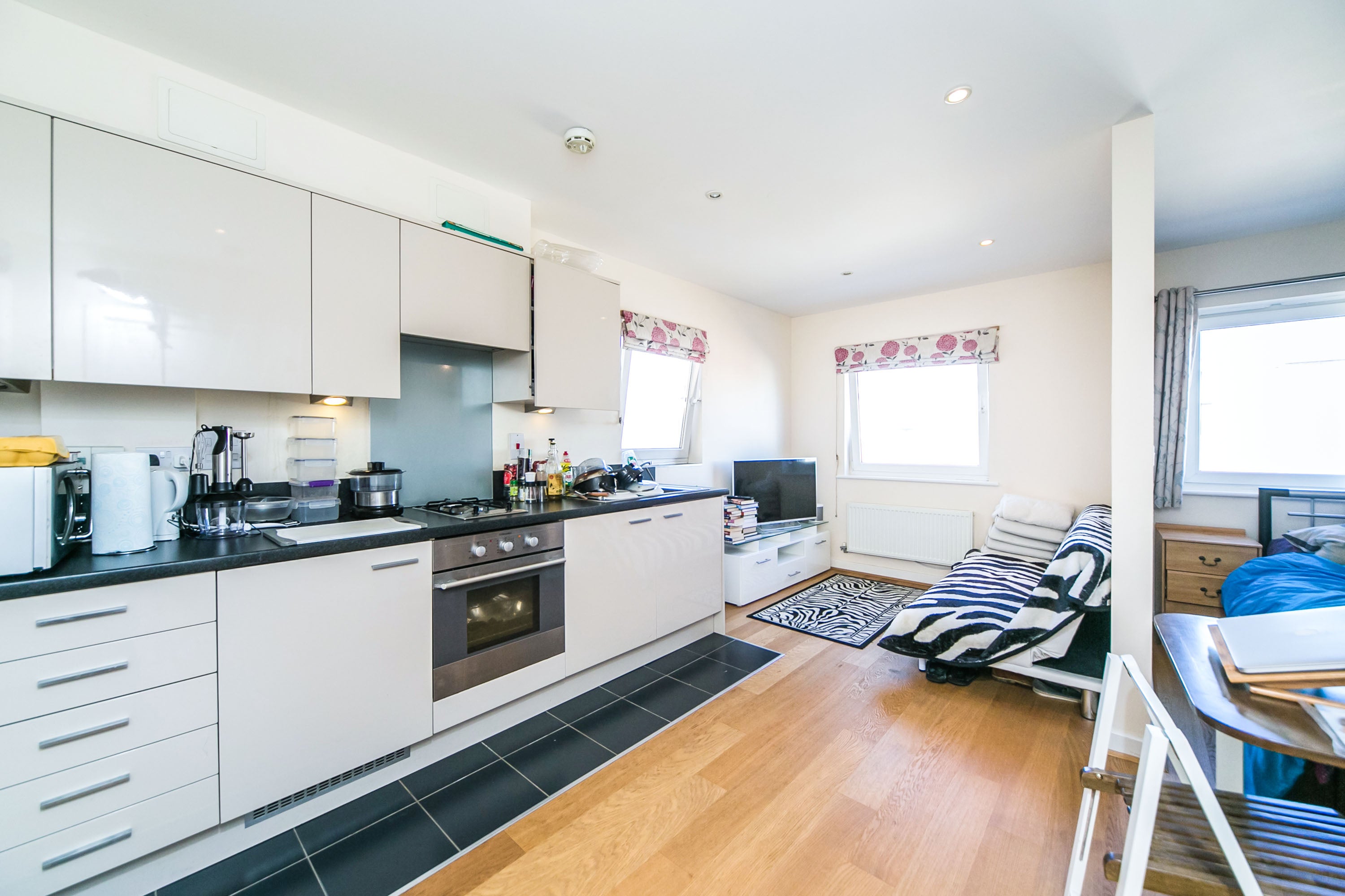 Flat Havergate Way in Reading