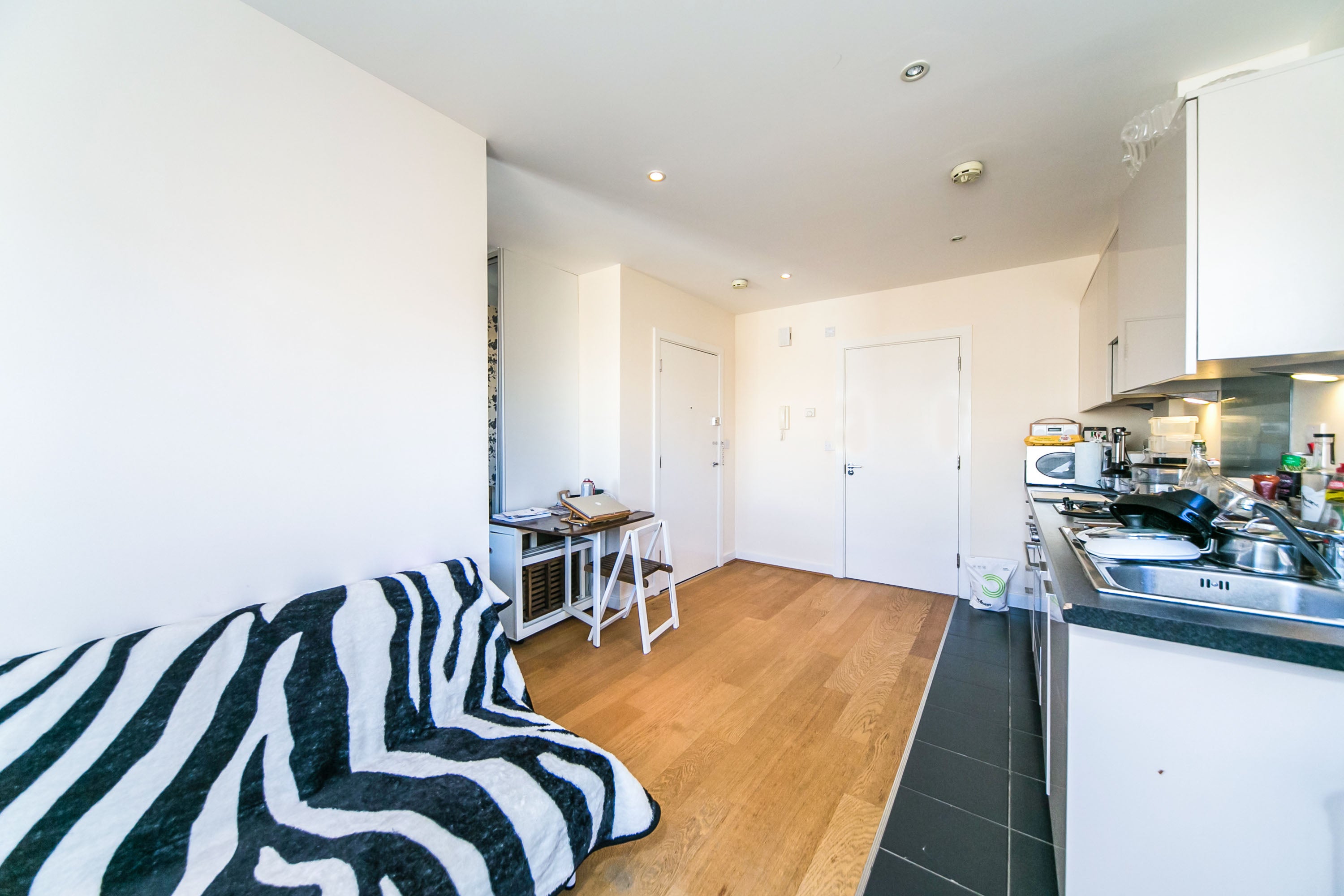 Flat Havergate Way in Reading