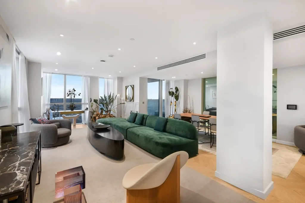Flat City Garden Row in Greater London