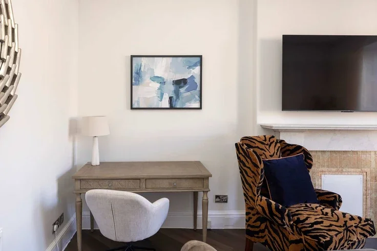Flat Leith Walk in City of Edinburgh