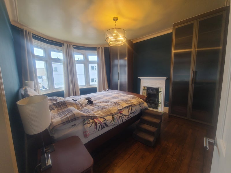 Room Lynwood Road in Greater London