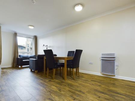 Flat Alençon Link in Basingstoke and Deane