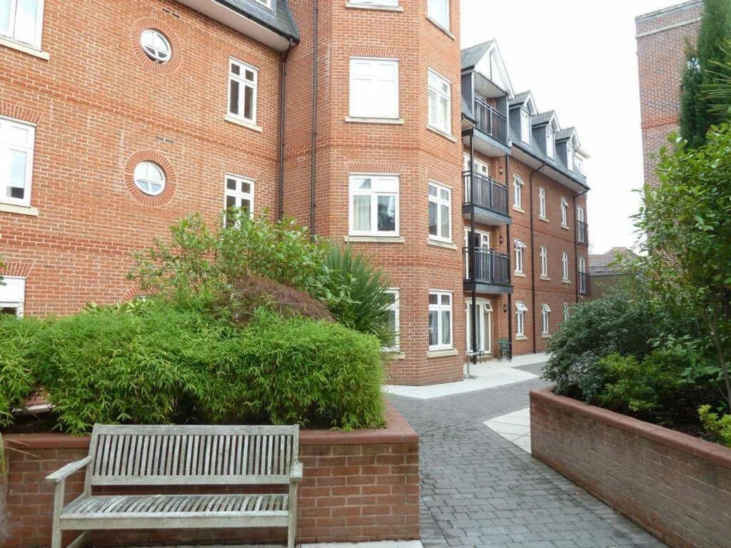 Flat Flint Cottages in Mole Valley