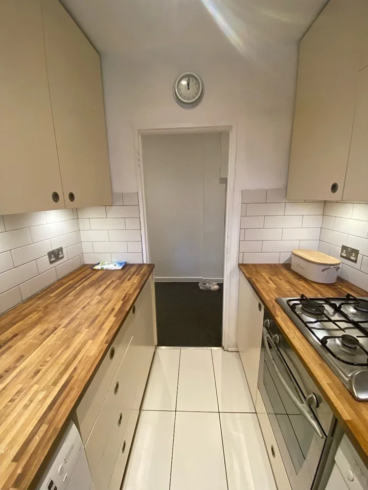 Flat Thurleigh Court in Greater London