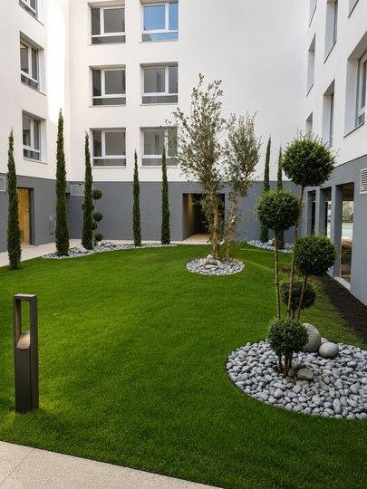 Flat Rue Rémi Belleau in Talence