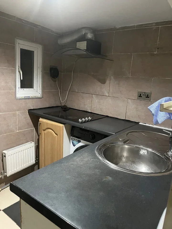 Room Bullsmoor Ride in Greater London