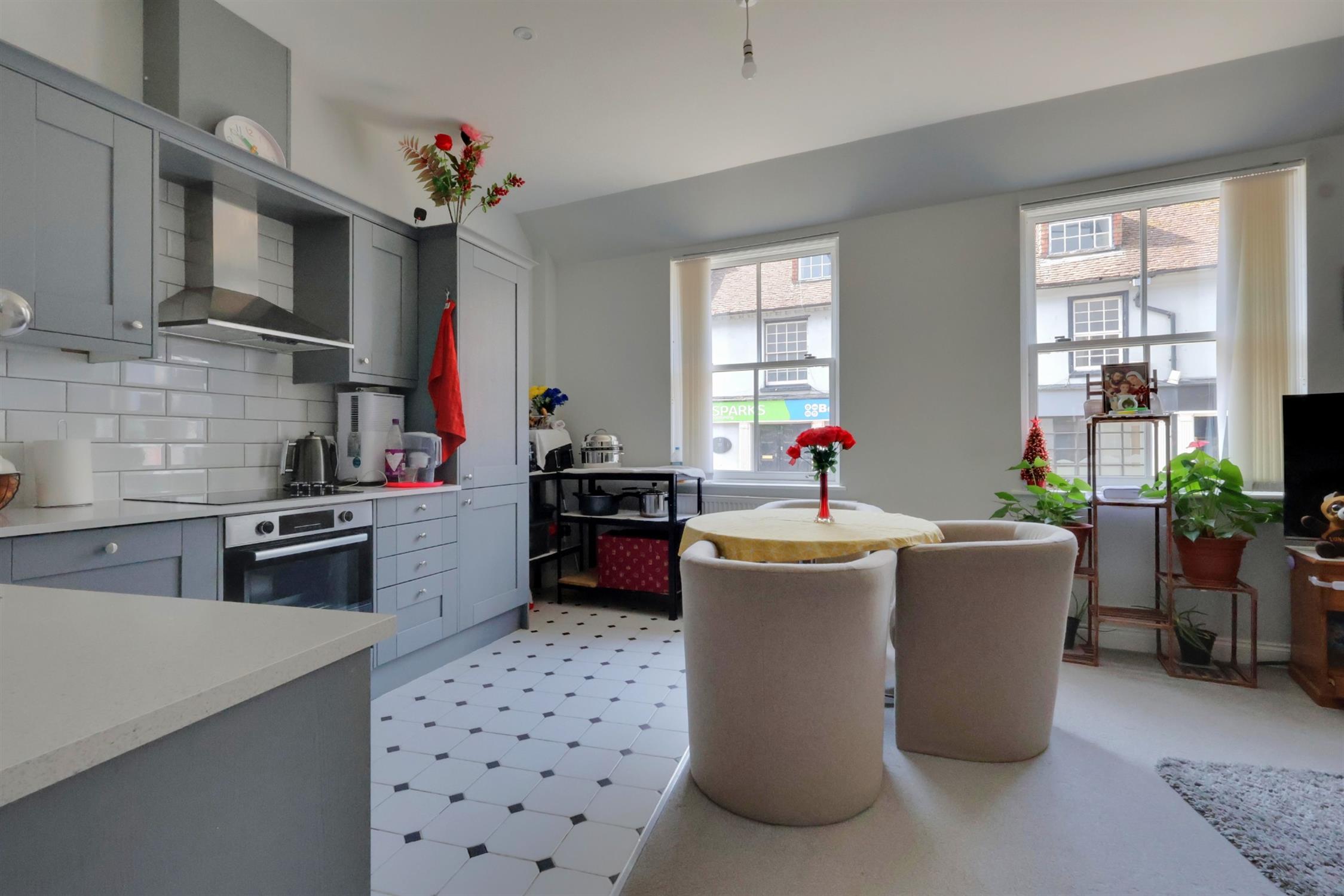 Flat East Street in Havant