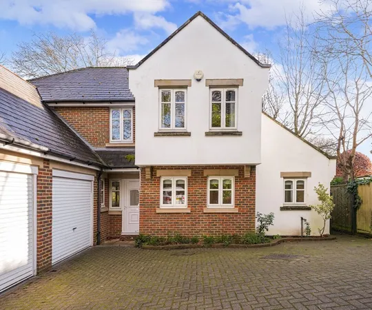 House Hanger Hill in Elmbridge