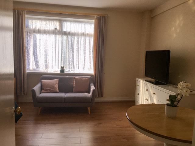 Flat Upper Berkeley Street in City of Westminster