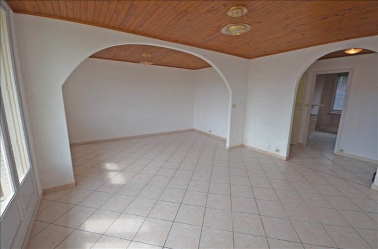 Flat Rue Yvonne in Villeurbanne