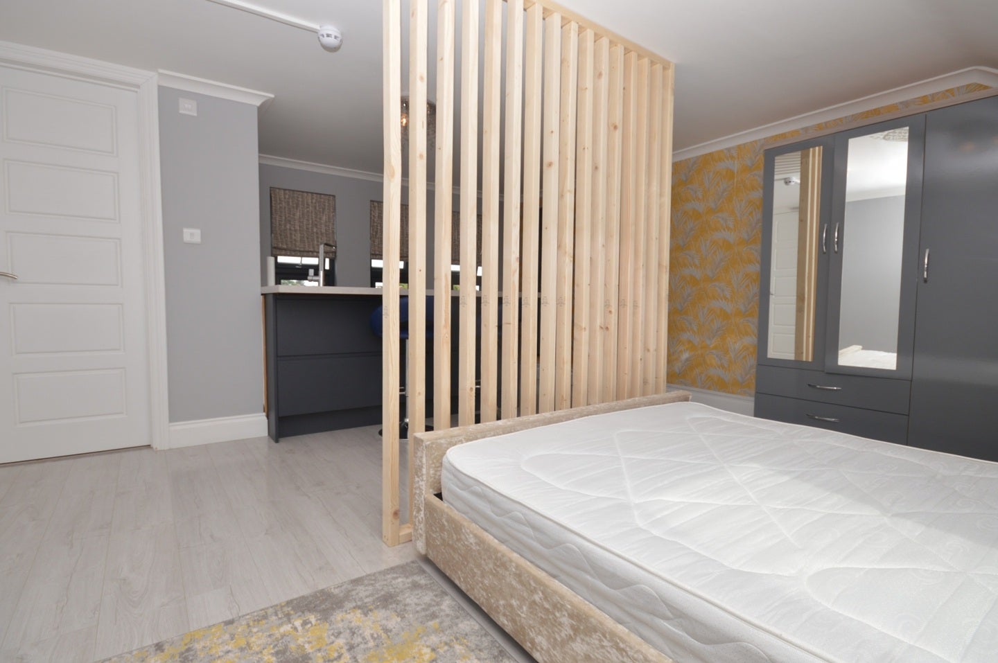 Room Wincanton Gardens in Greater London