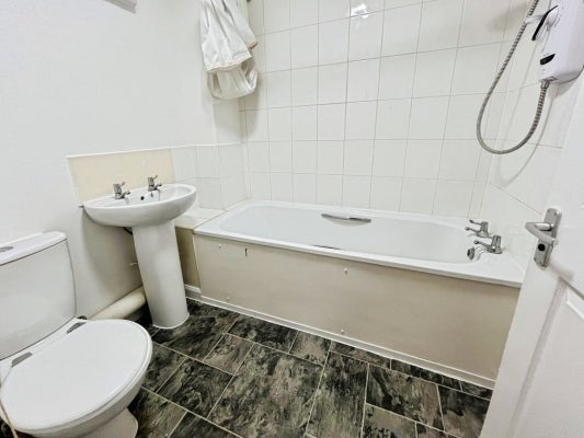Flat Pines Court in Blandford Forum
