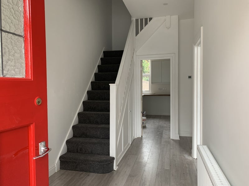 Room Langdale Avenue in Greater London