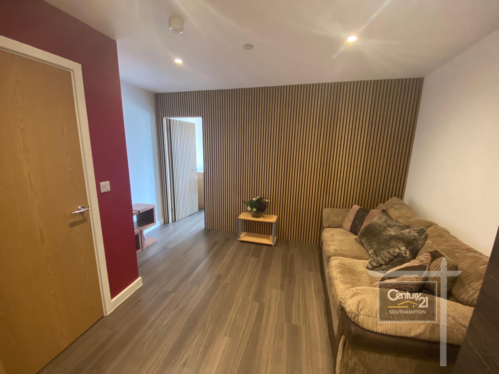 Flat John Thorneycroft Road in Southampton