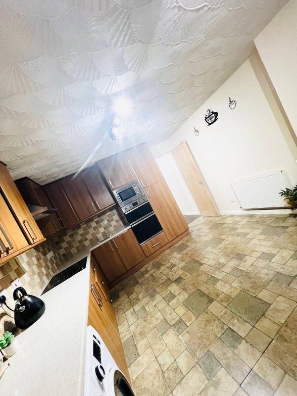 Room Grisedale Avenue in Guide