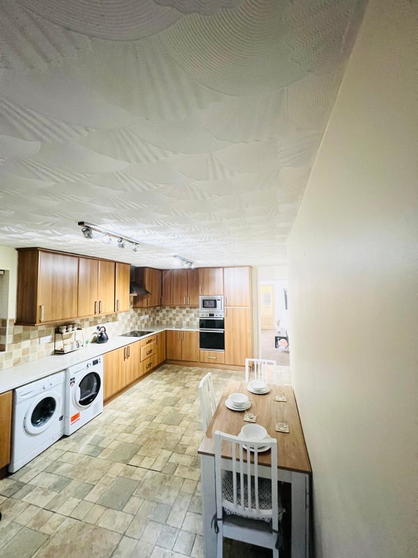 Room Grisedale Avenue in Guide