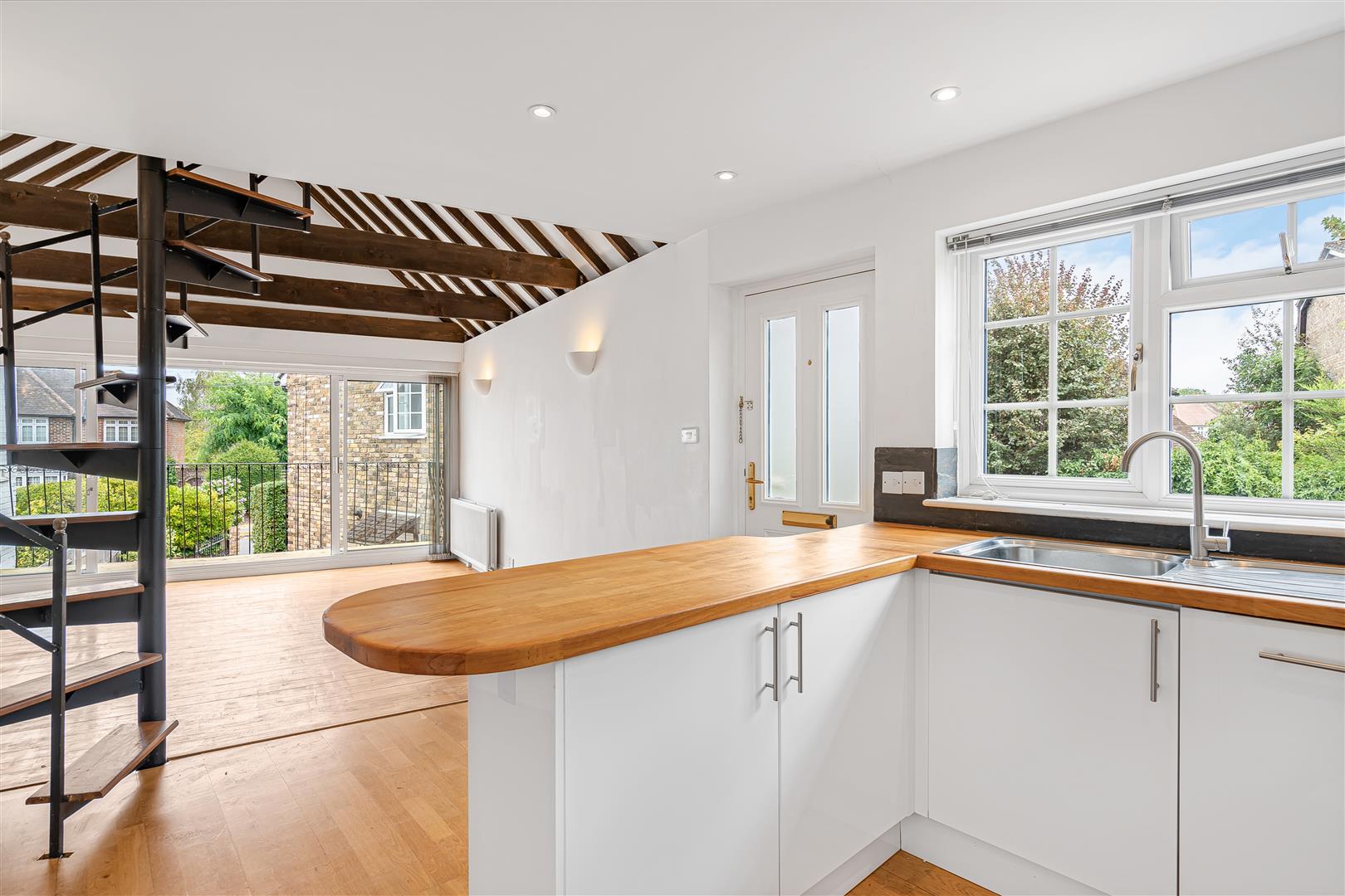 Flat Linkside in Greater London