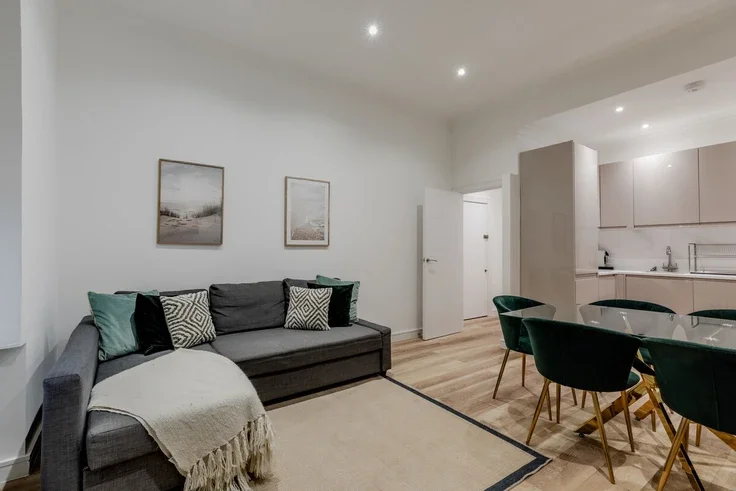 Flat Westbourne Terrace in City of Westminster