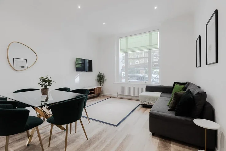 Flat Westbourne Terrace in City of Westminster