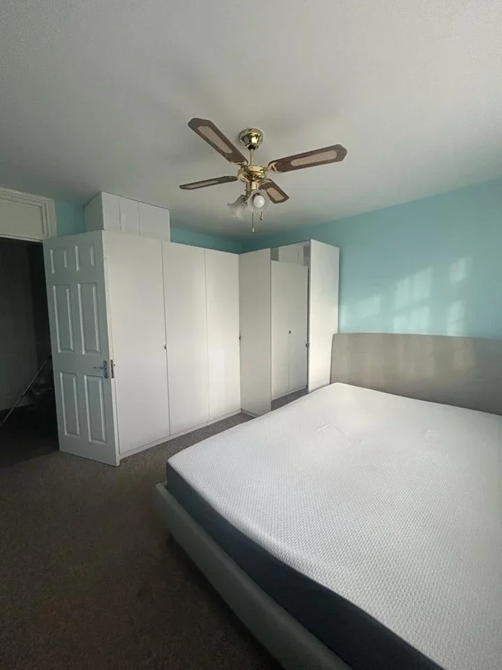 Room Atkinson Road in Greater London