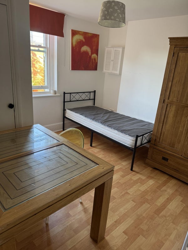 Room Holbein Mews in Greater London