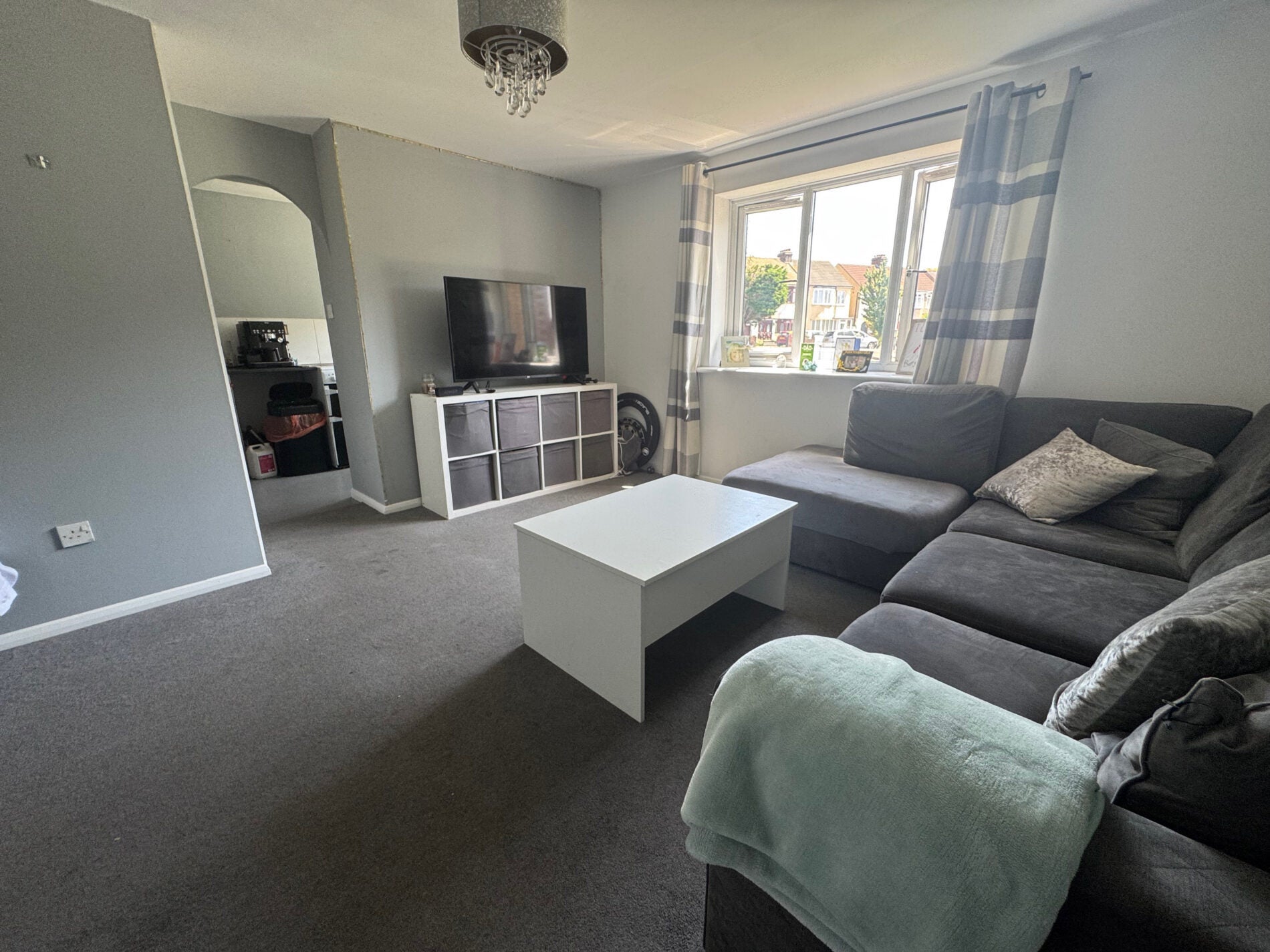 Flat Latimer Drive in Greater London
