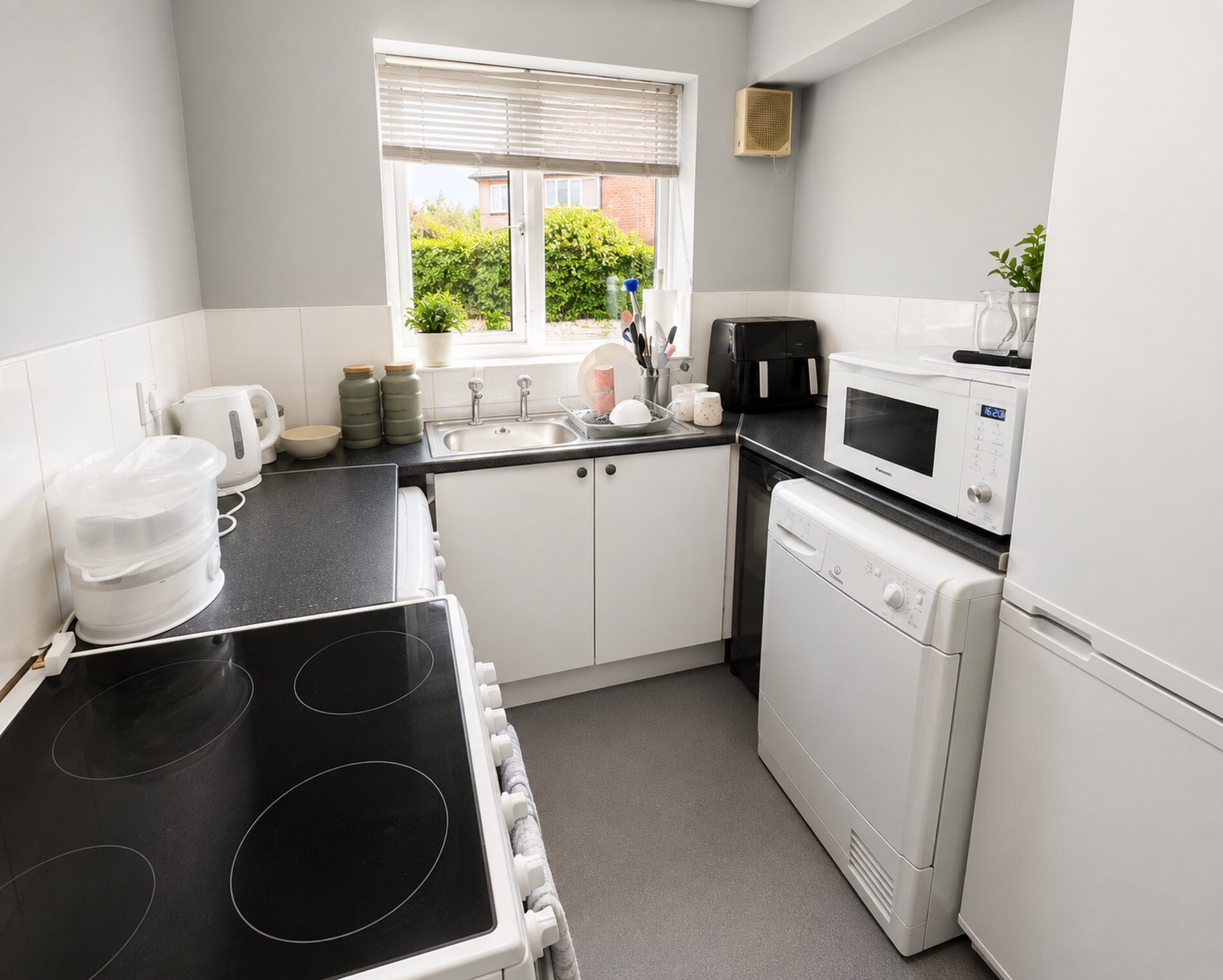 Flat Latimer Drive in Greater London